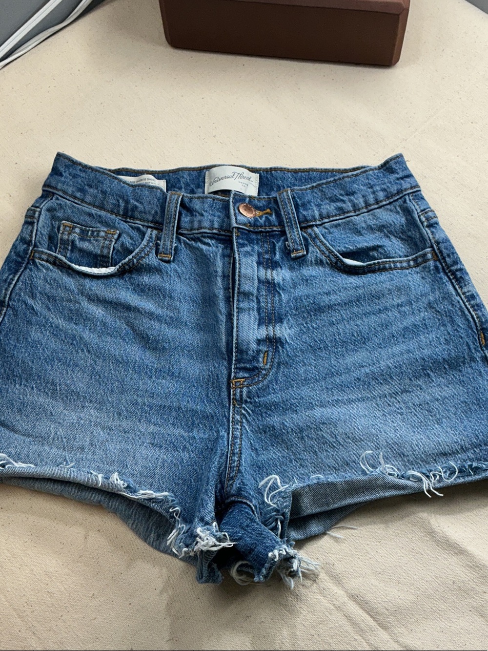 Universal Thread Medium Blue Distressed High-Rise Denim Shorts size 0